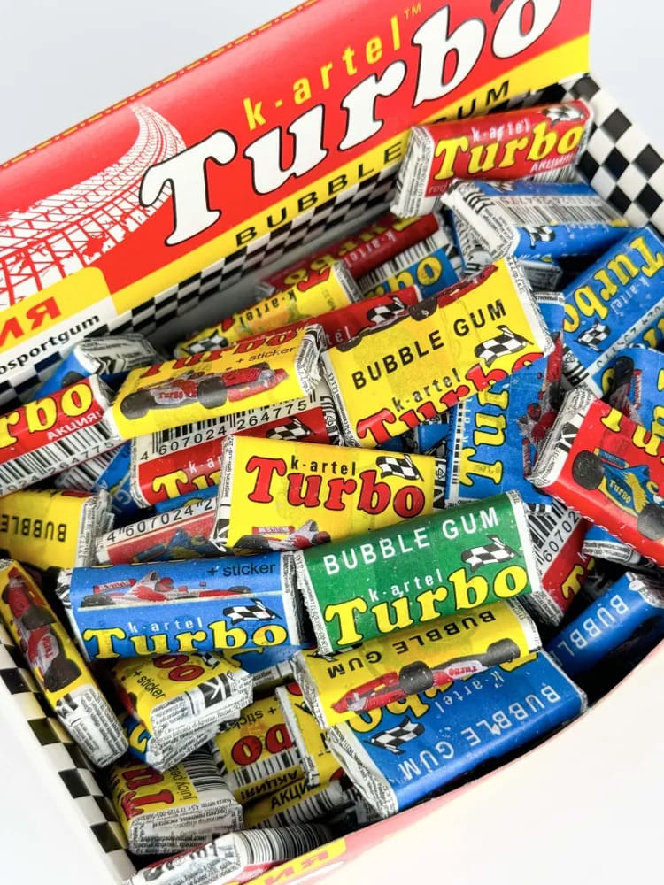 Жевательная резинка Turbo/Турбо со вкусом персика, яблока, манго и дыни 4,5г